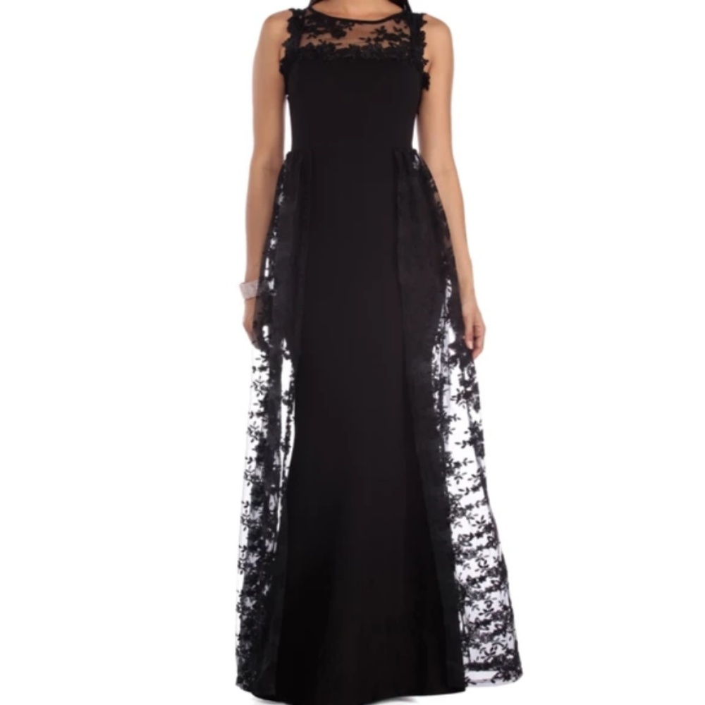 Windsor Briar Sleeveless Lace Dress